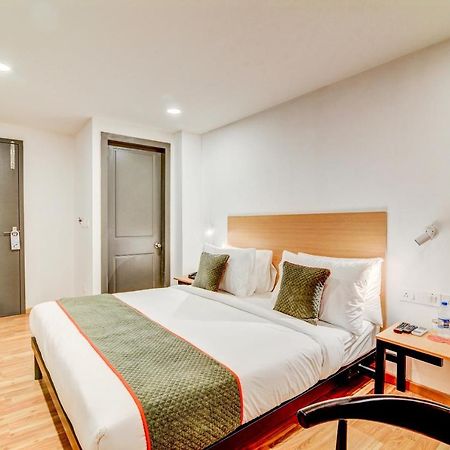 Oyo Townhouse 104 Koramangala Maharaja Signal Hotel Бангалор Екстериор снимка