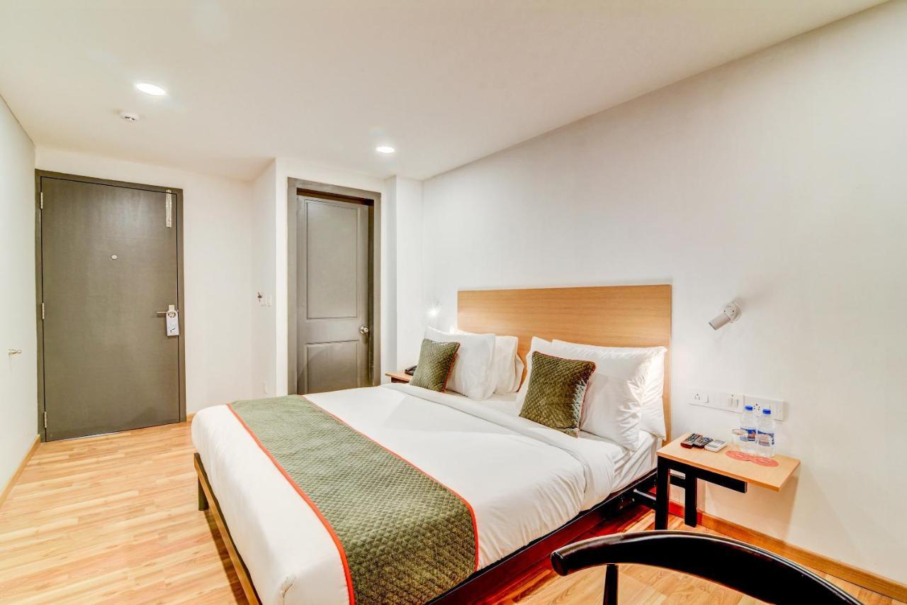 Oyo Townhouse 104 Koramangala Maharaja Signal Hotel Бангалор Екстериор снимка