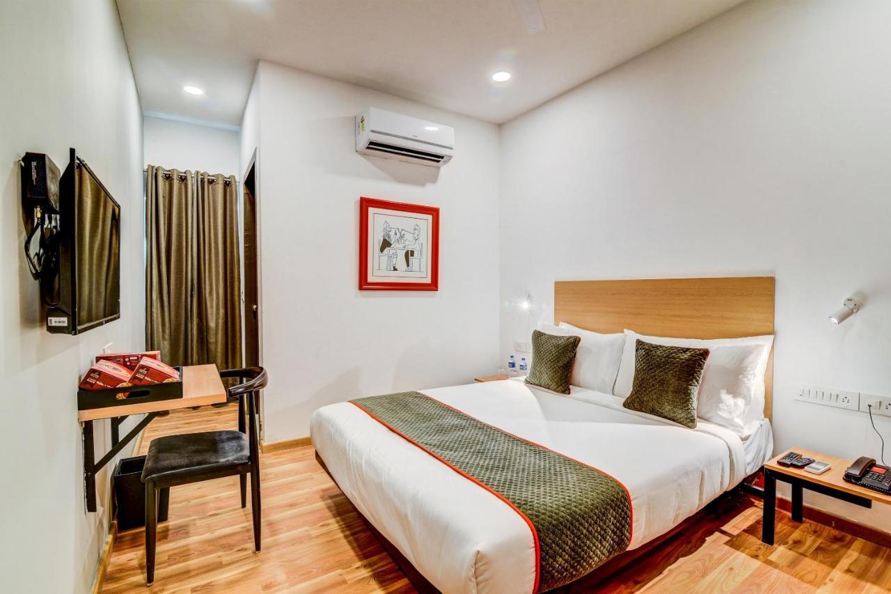 Oyo Townhouse 104 Koramangala Maharaja Signal Hotel Бангалор Екстериор снимка