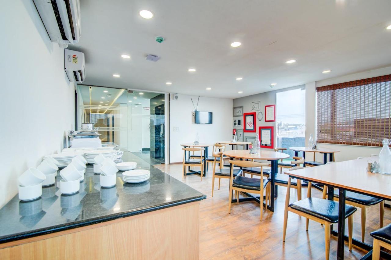 Oyo Townhouse 104 Koramangala Maharaja Signal Hotel Бангалор Екстериор снимка