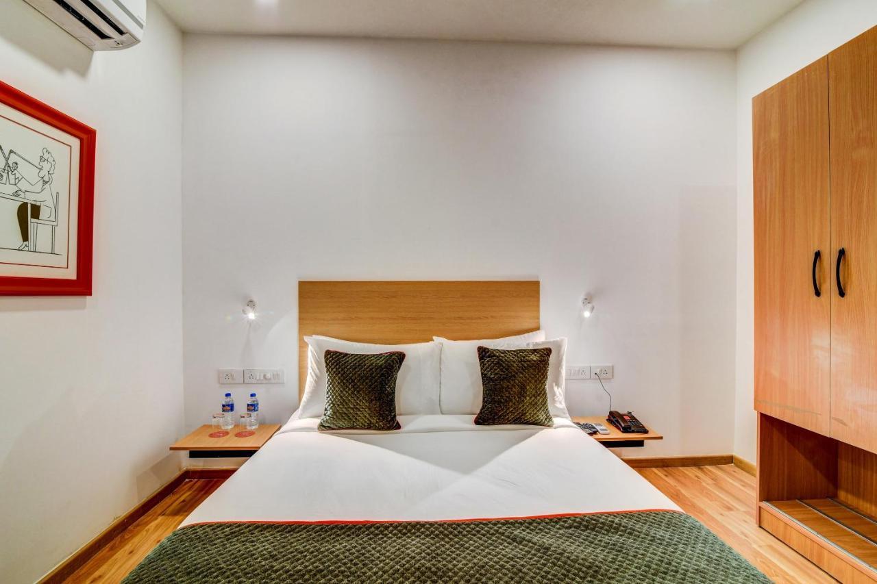 Oyo Townhouse 104 Koramangala Maharaja Signal Hotel Бангалор Екстериор снимка