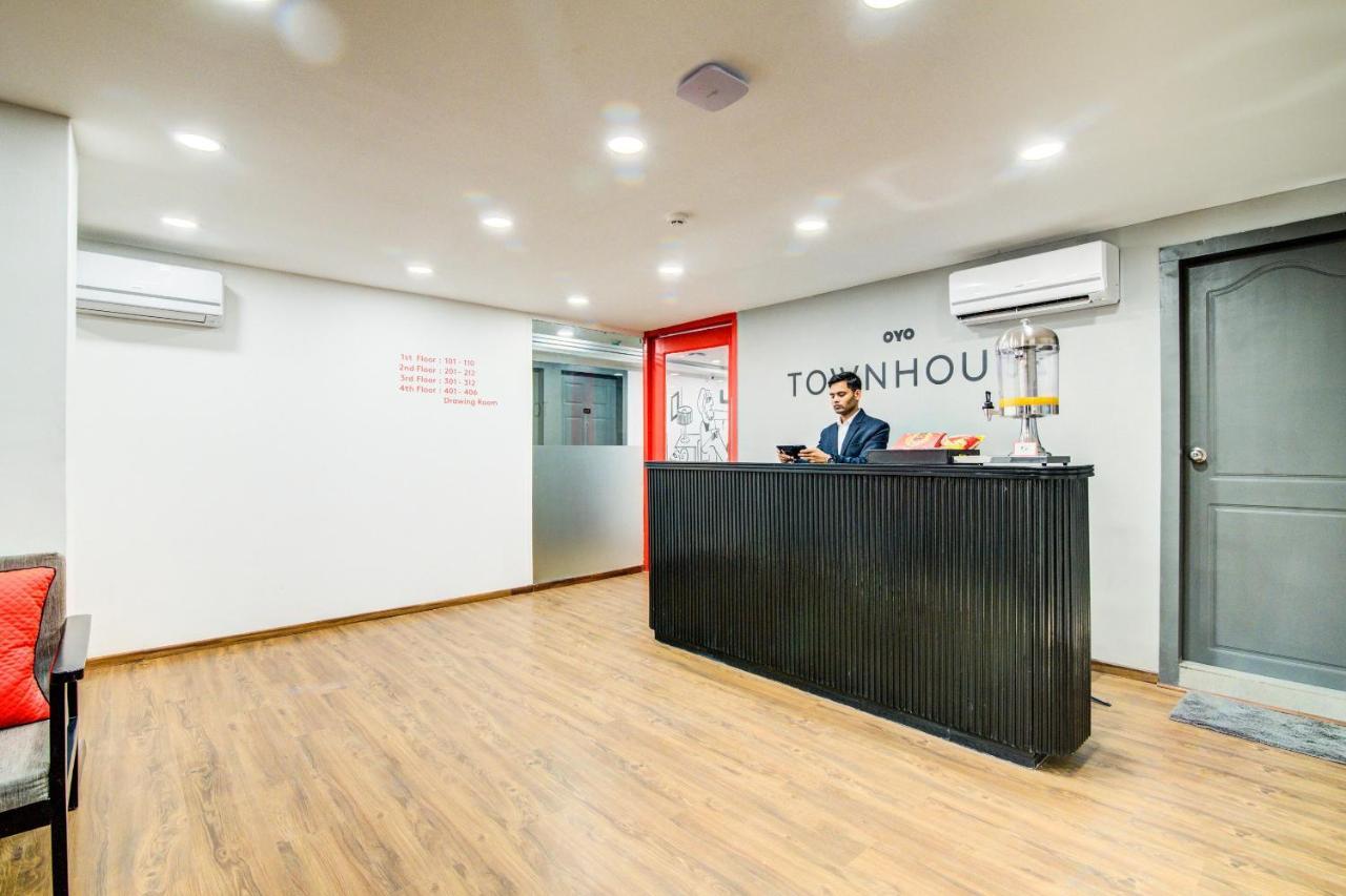 Oyo Townhouse 104 Koramangala Maharaja Signal Hotel Бангалор Екстериор снимка