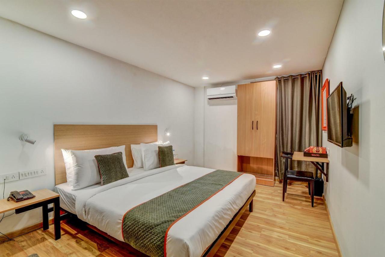Oyo Townhouse 104 Koramangala Maharaja Signal Hotel Бангалор Екстериор снимка