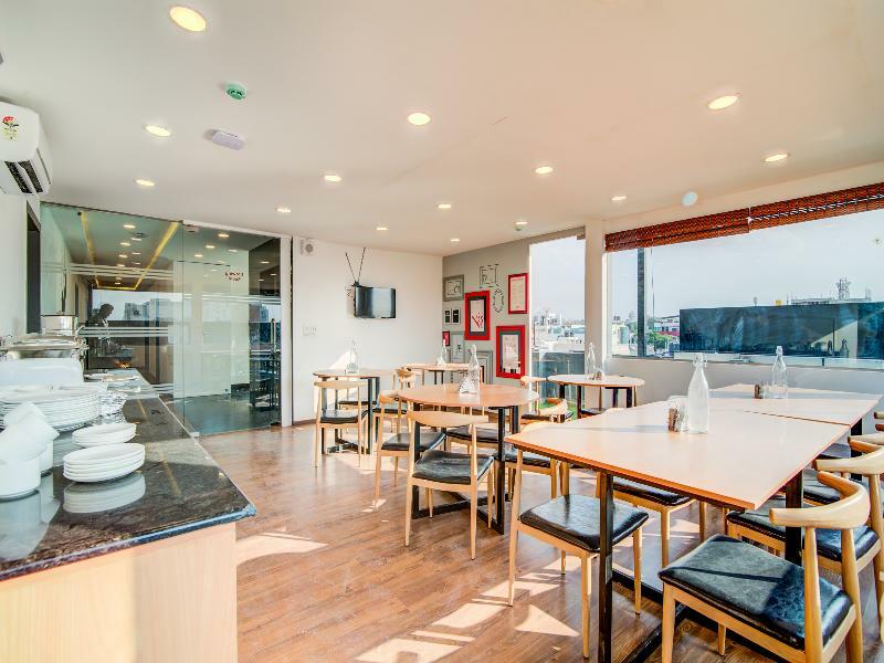 Oyo Townhouse 104 Koramangala Maharaja Signal Hotel Бангалор Екстериор снимка