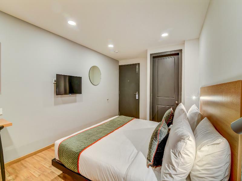 Oyo Townhouse 104 Koramangala Maharaja Signal Hotel Бангалор Екстериор снимка